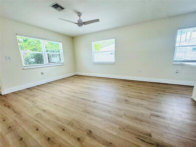 3430 Chapel Dr, Sarasota, FL 34234 - photo 6