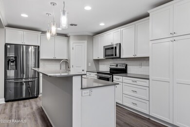 204 Wildflower Ln-11