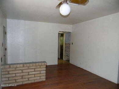 Living Room 4