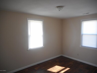 1246 Davis St, Jacksonville, NC 28540 - photo 6