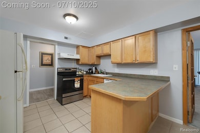 Kitchen to Foyer Entry