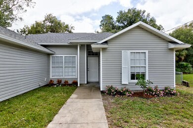 879 Gladiola Ave, Sebastian, FL 32958 - photo 3