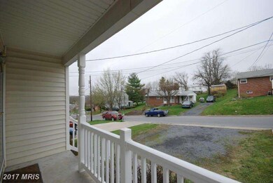 364 Stonewall St, Strasburg, VA 22657 - photo 4