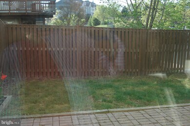 2366 Woodland Pond Ln, Herndon, VA 20171 - photo 7