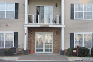 81 Liddle Ave, Edison, NJ 08837 - photo 2