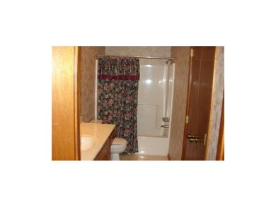 MASTER BATH WITH TUB AND SHOWER