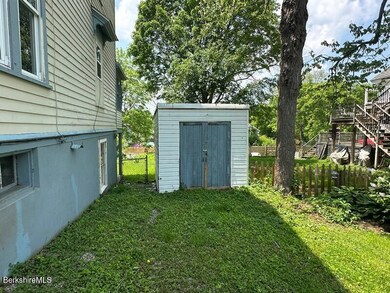 27 Daniels Ave, Pittsfield, MA 01201 - photo 5