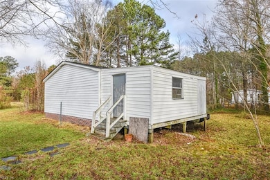 11525 Tucker Swamp Rd, Zuni, VA 23898 - photo 7