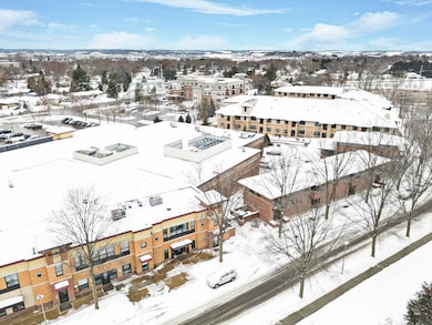 6741 Frank Lloyd Wright Ave unit 200, Middleton, WI 53562 - photo 6