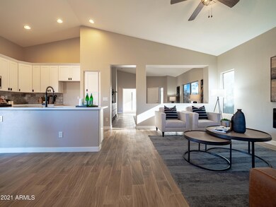 3. Living Room (4 of 10)