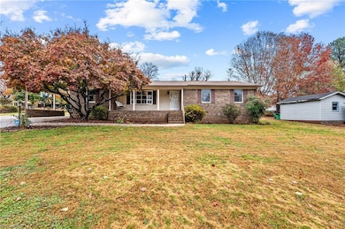 717 Holly Dr, Asheboro, NC 27205 - photo 2