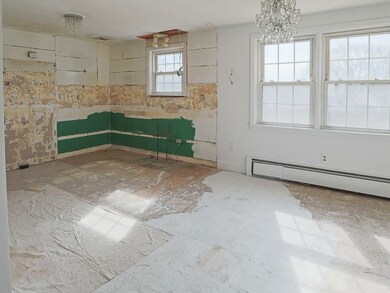 Kitchen & dining