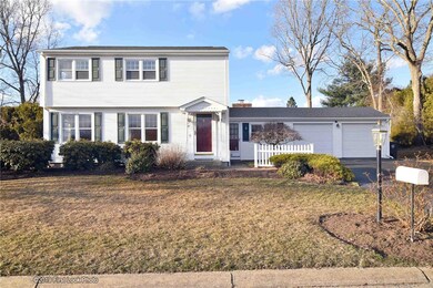 44 Bayview Dr, West Warwick, RI 02893 - photo 2