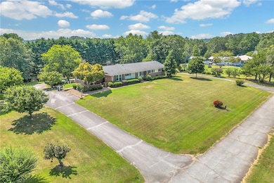 210 Sunset Dr, Liberty, SC 29657 - photo 2