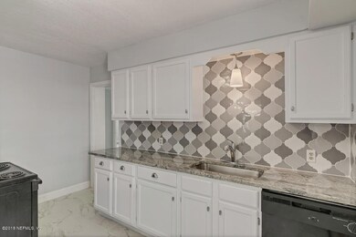 1862 Burkholder Cir W, Jacksonville, FL 32216 - photo 7