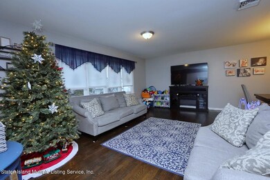 382 Clarke Ave, Staten Island, NY 10306 - photo 3