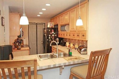 Kitchen with bar