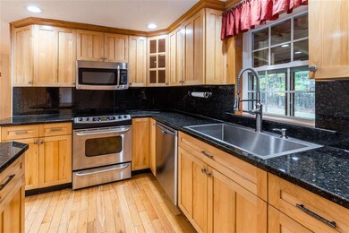 109 Heather Cir, Auburn, NH 03032 - photo 6