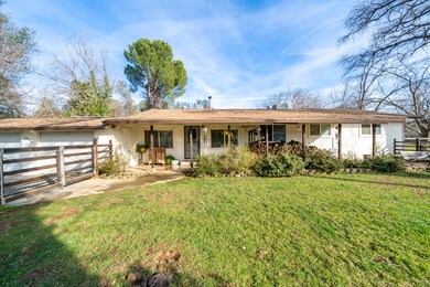 10173 Salmon Creek Rd, Redding, CA 96003 - photo 2
