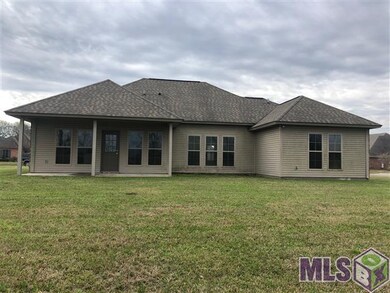 1501 Pecan Crossing Ave, Zachary, LA 70791 - photo 2