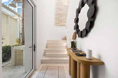 Entryway1stFloor2