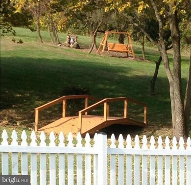 6900 Konrad Ct, Friendship, MD 20758 - photo 7