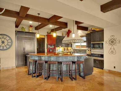 6811 Vianda Ct, Carlsbad, CA 92009 - photo 3