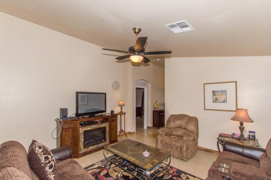 02 Family Room