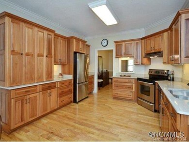 Roomy Kitchen W/ Appl.  Garage