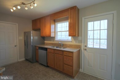 36021 Wilderness Shores Way, Locust Grove, VA 22508 - photo 6