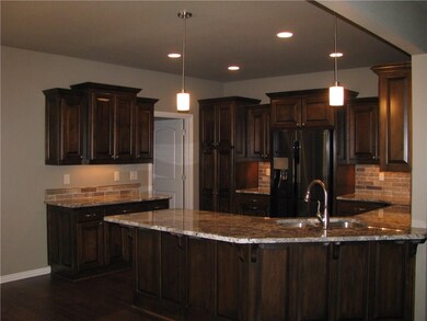 4 Oak Cir, Bella Vista, AR 72714 - photo 4