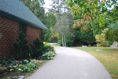 740 Post Rd, Wakefield, RI 02879 - photo 4