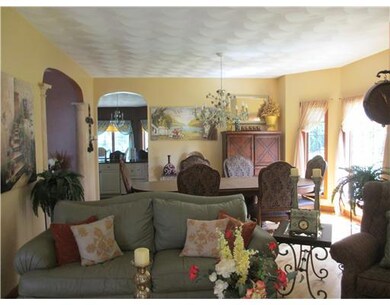 27 Lindsay Ln, Cranston, RI 02921 - photo 6