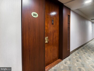 Green Hill Condominiums unit W-302, Wynnewood, PA 19096 - photo 2