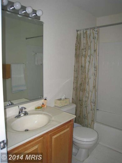 13168 Diamond Mill Dr, Herndon, VA 20171 - photo 6