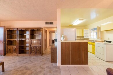 7431 Wilcox Dr, El Paso, TX 79915 - photo 6