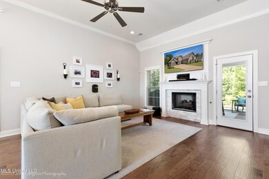 546 Walkers Way-Interior-3