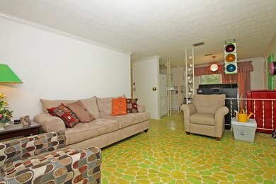 FamilyRoom2