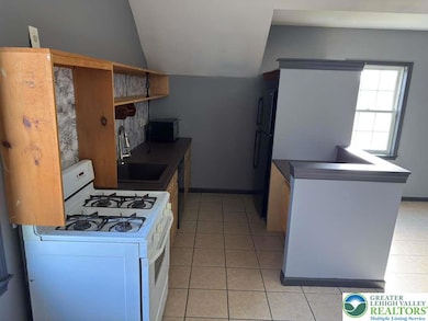 226 Sonny Dr, Wind Gap, PA 18091 - photo 6