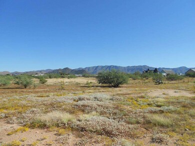 MOUNTAIN VIEWS AND CLOSE TO