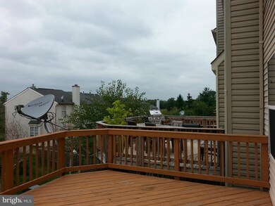 7586 Thurston Ln, Manassas, VA 20111 - photo 4