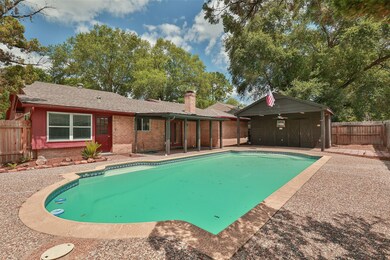 8202 Chestnut Forest Dr, Houston, TX 77088 - photo 2