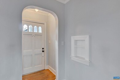 1031 W 12th St, Waynesboro, VA 22980 - photo 4