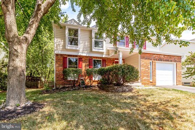 13634 Bellerose Dr, Chantilly, VA 20151 - photo 2