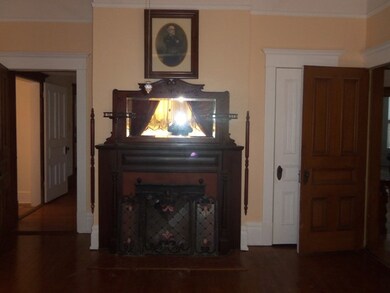 1st Floor Master Bedroom