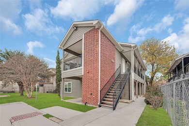 6122 W Mount Houston Rd unit B, Houston, TX 77088 - photo 4