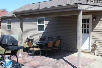 356 Thelma Dr, Sheffield Lake, OH 44054 - photo 4