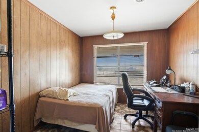 298 Sh-239, Kenedy, TX 78119 - photo 7