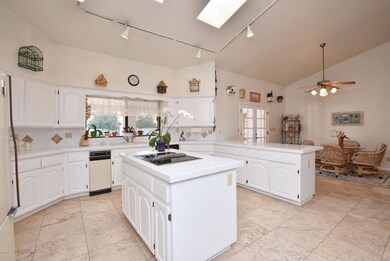 Kitchen 4