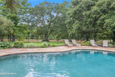 665 E Main St, New Iberia, LA 70560 - photo 4